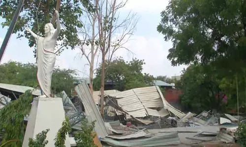 ഡൽഹി അന്ധേരിയ മോഡിലെ പള്ളി തകര്‍ത്ത സംഭവം; പാർലമെന്‍റില്‍ ഉന്നയിക്കുമെന്ന് യു.ഡി.എഫ് എം.പിമാർ