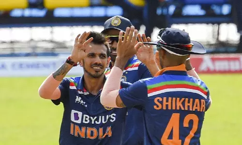 ലങ്കയെ 262 റണ്‍സിലൊതുക്കി ഇന്ത്യ