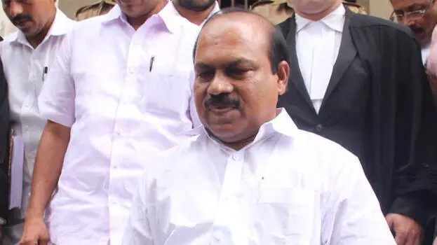 പാലാരിവട്ടം പാലം അഴിമതിക്കേസ്; വി.കെ ഇബ്രാഹിംകുഞ്ഞിന് ജാമ്യവ്യവസ്ഥയില് ഇളവ് പാലാരിവട്ടം പാലം അഴിമതിക്കേസ്; വി.കെ ഇബ്രാഹിംകുഞ്ഞിന് ജാമ്യവ്യവസ്ഥയില് ഇളവ്