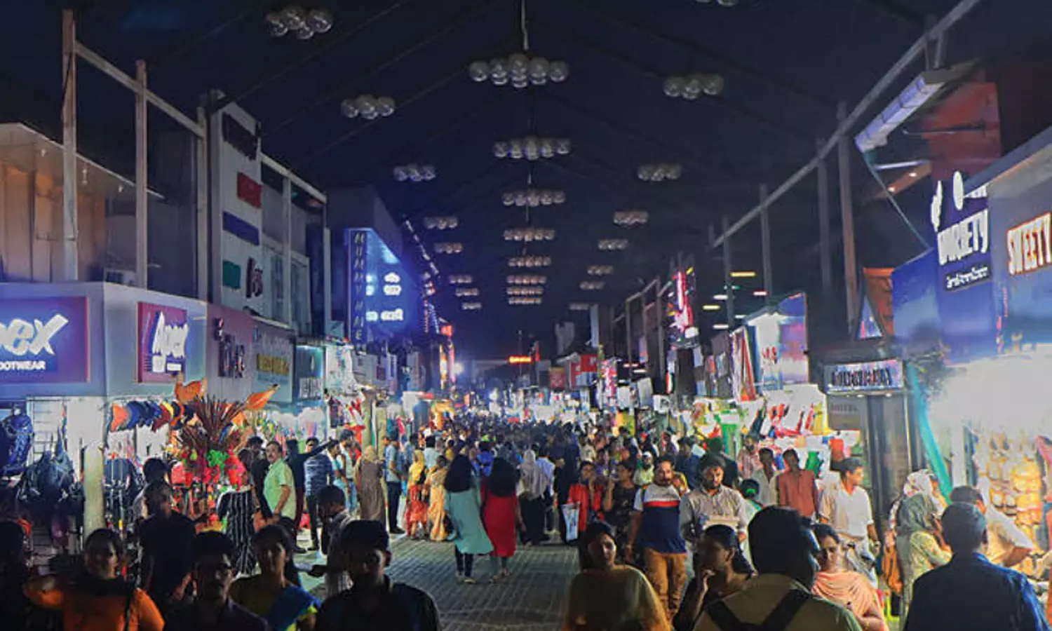 മിഠായിത്തെരുവില്‍ വഴിയോരക്കച്ചവടത്തിന് അനുമതി