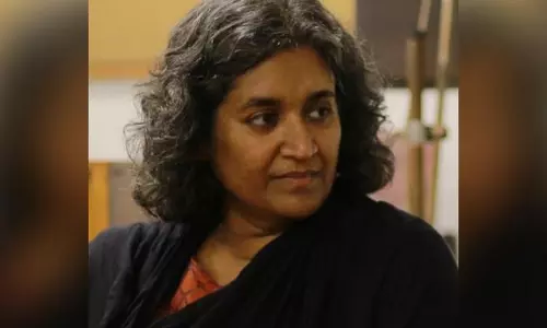 ഫോണ് ചോര്ത്തല്; സര്ക്കാരിന്റേത് കുറ്റകരമായ നടപടിയെന്ന് എഴുത്തുകാരി ജെനി റൊവീന ഫോണ് ചോര്ത്തല്; സര്ക്കാരിന്റേത് കുറ്റകരമായ നടപടിയെന്ന് എഴുത്തുകാരി ജെനി റൊവീന