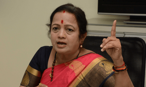 ഞാൻ ജീവിച്ചിരിപ്പുണ്ട്​; മരണവാർത്തകളിൽ പ്രതികരിച്ച്​ മുംബൈ മേയർ കിഷോരി