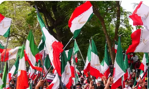 വ്യാജ ആരോപണങ്ങളെ പിന്തുണക്കുന്ന സമീപനമാണ് സര്‍ക്കാറും സി.പി.എമ്മും സ്വീകരിക്കുന്നതെന്ന് വെല്‍ഫെയര്‍ പാര്‍ട്ടി