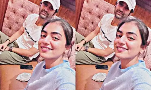 ഞാൻ താങ്കളുടെ കട്ട ആരാധികയാണ്, സര്‍ ജീ; ഫഹദിനൊപ്പമുള്ള ഫാൻഗേൾ ചിത്രം പങ്കുവച്ച് നസ്രിയ