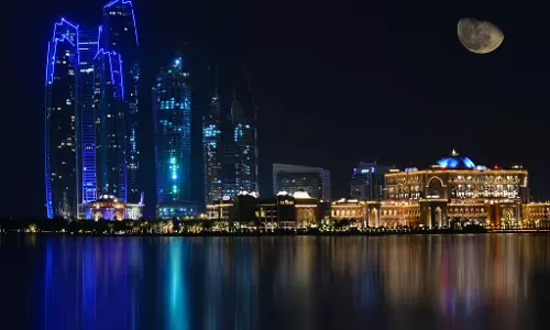 അബൂദബിയിൽ രാത്രികാല സഞ്ചാരനിയന്ത്രണം പ്രാബല്യത്തിൽ അബൂദബിയിൽ രാത്രികാല സഞ്ചാരനിയന്ത്രണം പ്രാബല്യത്തിൽ