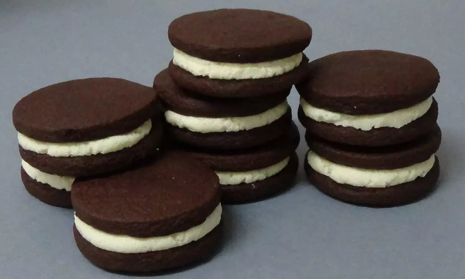 22 കോടിയുടെ അധികബാധ്യത; കിറ്റില് നിന്ന് ക്രീം ബിസ്ക്കറ്റ് ഒഴിവാക്കി 22 കോടിയുടെ അധികബാധ്യത; കിറ്റില് നിന്ന് ക്രീം ബിസ്ക്കറ്റ് ഒഴിവാക്കി