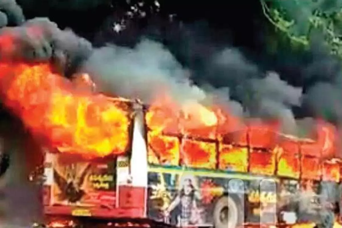 കളമശേരി ബസ് കത്തിക്കല്; പ്രതി കെ.എ അനൂപിന് ആറ് വർഷം കഠിന തടവും പിഴയും കളമശേരി ബസ് കത്തിക്കല്; പ്രതി കെ.എ അനൂപിന് ആറ് വർഷം കഠിന തടവും പിഴയും