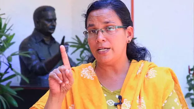 ഭയപ്പെടുത്തി വീട്ടിലിരുത്തിക്കളയാമെന്ന് വ്യാമോഹിക്കരുത്, ഒരറ്റത്ത് മരണം ദർശിച്ചു തന്നെയാണ് ഈ വഴി തെരഞ്ഞെടുത്തത്: കെ കെ രമ