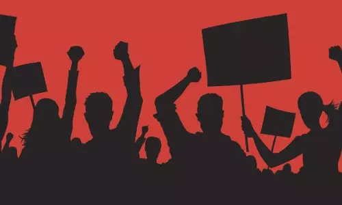 റാങ്ക് ലിസ്റ്റ് വിവാദം: സെക്രട്ടേറിയറ്റിന് മുന്നില്‍ വീണ്ടും ഉദ്യോഗാര്‍ഥികളുടെ സമരം