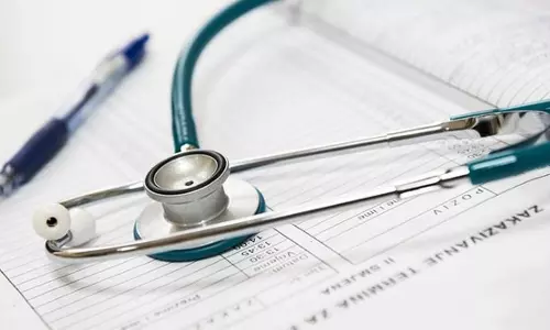 വാക്സിനേഷന്‍ പൂർത്തിയാക്കുമെന്ന സർക്കാർ വാഗ്ദാനം പാലിച്ചില്ലെന്ന് മെഡിക്കല്‍ വിദ്യാർഥികള്‍