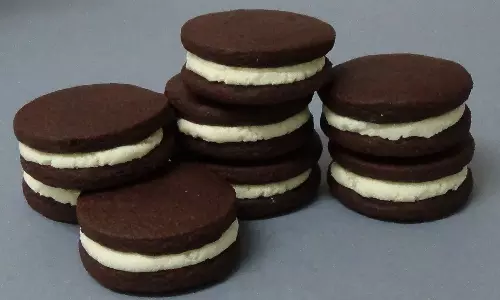 22 കോടിയുടെ അധികബാധ്യത; കിറ്റില്‍ നിന്ന് ക്രീം ബിസ്‌ക്കറ്റ് ഒഴിവാക്കി