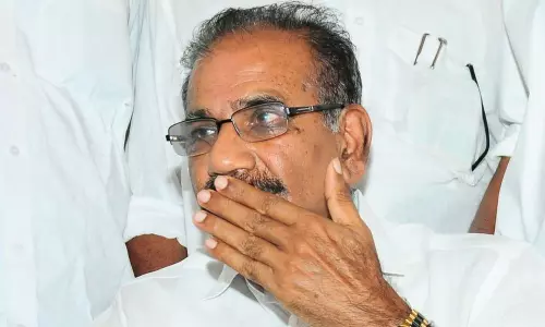 സ്ത്രീപീഡന പരാതി ഒതുക്കാൻ മന്ത്രി എ.കെ ശശീന്ദ്രന്റെ ഇടപെടൽ