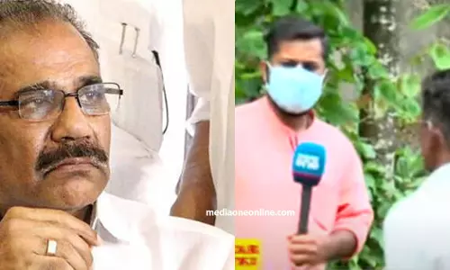 മന്ത്രിയാണ്, പീഡന പരാതി പിന്‍വലിക്കണം; എ.കെ ശശീന്ദ്രന്റെ ഭീഷണിയെ കുറിച്ച് യുവതിയുടെ അച്ഛന്‍