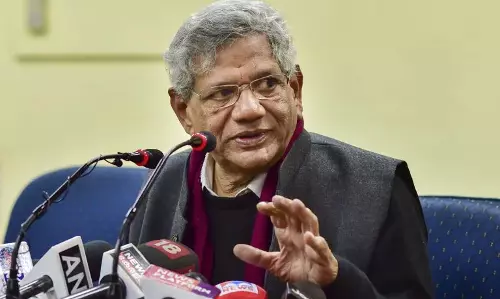 മോ​ദി​സ​ർ​ക്കാ​റിന്റെ ഫോ​ൺ ചോ​ർ​ത്ത​ൽ രാജ്യത്തിന്​ അപമാനകരം; യെച്ചൂരി