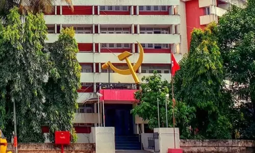 പീഡന പരാതിയിലെ ഇടപെടൽ; എ.കെ ശശീന്ദ്രൻ രാജിവെക്കേണ്ടെന്ന് സി.പി.എം