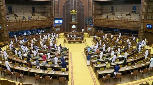 മുട്ടില്‍ മരം കൊള്ള; ജുഡീഷ്യൽ അന്വേഷണം വേണ്ടെന്ന് മന്ത്രി, സഭ ബഹിഷ്കരിച്ച് പ്രതിപക്ഷം