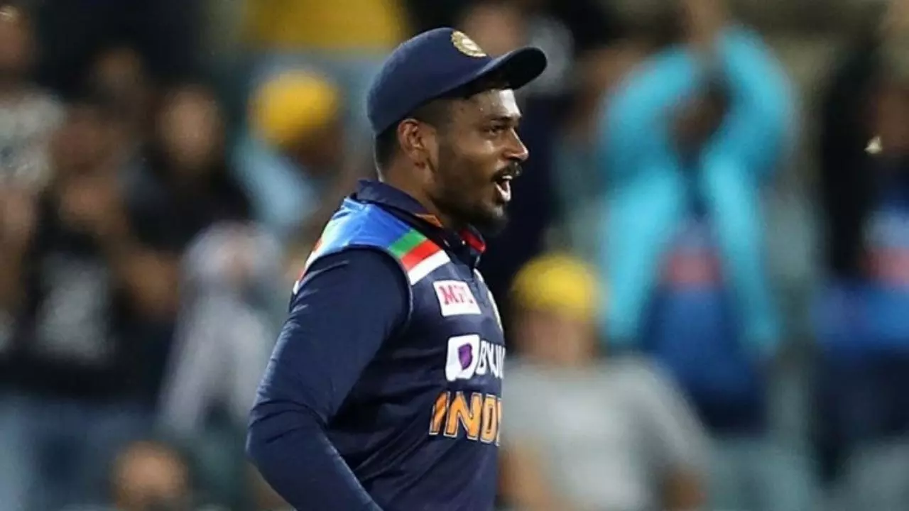 43.1 ഓവറില്‍ ഇന്ത്യ 225ന് പുറത്ത്