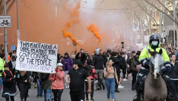 സ്വാതന്ത്ര്യം വേണം: ആസ്ത്രേലിയയില് ലോക്ഡൗണിനെതിരെ പ്രതിഷേധം സ്വാതന്ത്ര്യം വേണം: ആസ്ത്രേലിയയില് ലോക്ഡൗണിനെതിരെ പ്രതിഷേധം