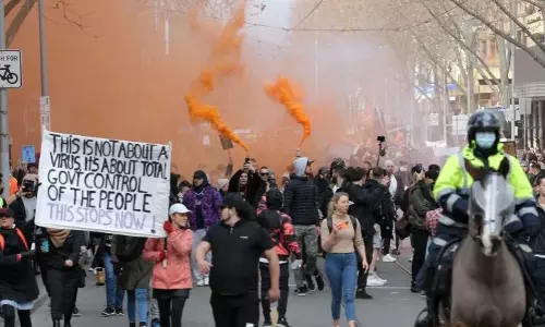 സ്വാതന്ത്ര്യം വേണം: ആസ്ത്രേലിയയില് ലോക്ഡൗണിനെതിരെ പ്രതിഷേധം സ്വാതന്ത്ര്യം വേണം: ആസ്ത്രേലിയയില് ലോക്ഡൗണിനെതിരെ പ്രതിഷേധം