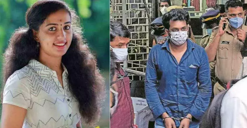 വിസ്മയ കേസ്; കിരണ്കുമാറിന്റെ ജാമ്യാപേക്ഷ കോടതി തള്ളി വിസ്മയ കേസ്; കിരണ്കുമാറിന്റെ ജാമ്യാപേക്ഷ കോടതി തള്ളി