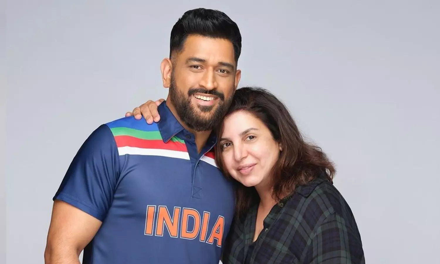 റെട്രോ ജേഴ്‌സിയിൽ ധോണിയുടെ പുതിയ അവതാരം; ഏറ്റെടുത്ത് ആരാധകർ