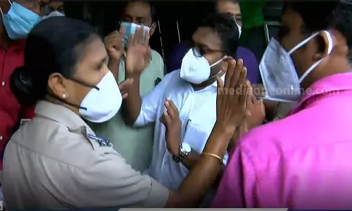 മക്കരപ്പറമ്പിൽ ലീഗ് യോഗത്തിനിടെ സംഘർഷം; നേതാക്കളെ പ്രവർത്തകർ പൂട്ടിയിട്ടു