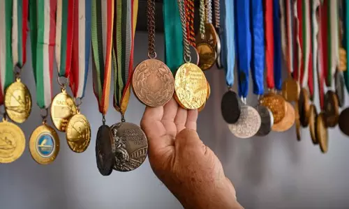 അമേരിക്കയോ ചൈനയോ...? ഒളിമ്പിക്സിലെ വേട്ടക്കാര്‍ ആര്?