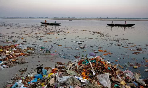 ഗംഗാനദിയില് മൈക്രോ പ്ലാസ്റ്റിക്കിന്റെ അളവ് അപകടകരമായ നിലയിലെന്ന് പഠനം ഗംഗാനദിയില് മൈക്രോ പ്ലാസ്റ്റിക്കിന്റെ അളവ് അപകടകരമായ നിലയിലെന്ന് പഠനം