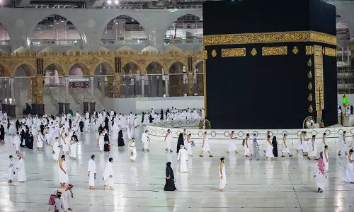 വിദേശ ഉംറ തീർത്ഥാടകരെ സ്വീകരിക്കാനൊരുങ്ങി സൗദി വിദേശ ഉംറ തീർത്ഥാടകരെ സ്വീകരിക്കാനൊരുങ്ങി സൗദി