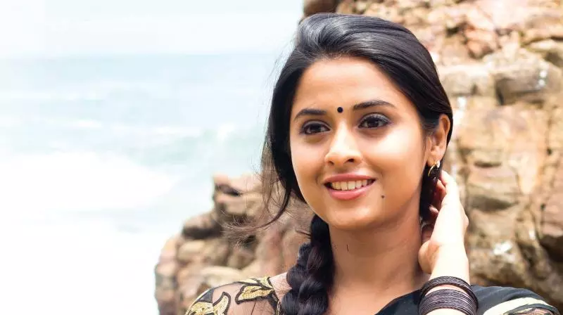 ഒരു താരപുത്രിയുടെ ജീവിതം എങ്ങനെയാണെന്ന് എനിക്കറിയില്ല,ഞാൻ അത് അനുഭവിച്ചിട്ടില്ല; വ്യാജവാര്ത്തകള്ക്കെതിരെ നടി അര്ഥന ബിനു ഒരു താരപുത്രിയുടെ ജീവിതം എങ്ങനെയാണെന്ന് എനിക്കറിയില്ല,ഞാൻ അത് അനുഭവിച്ചിട്ടില്ല; വ്യാജവാര്ത്തകള്ക്കെതിരെ നടി അര്ഥന ബിനു