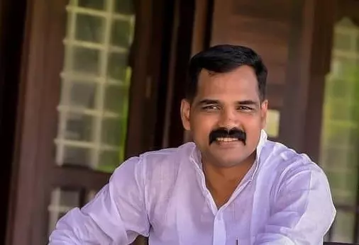 കോണ്ഗ്രസ് നേതാക്കള് ഉള്പ്പെട്ട ഹോട്ടല് വിവാദം; പാളയം പ്രദീപിന് വധഭീഷണി കോണ്ഗ്രസ് നേതാക്കള് ഉള്പ്പെട്ട ഹോട്ടല് വിവാദം; പാളയം പ്രദീപിന് വധഭീഷണി