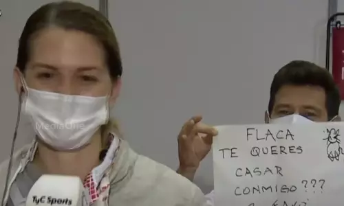 ജയത്തിനും തോൽവിക്കും മാത്രമല്ല, പ്രണയസാക്ഷാത്കാരത്തിനും വേദിയായി ടോക്യോ