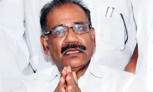 എകെ ശശീന്ദ്രനെതിരെ ലോകായുക്തയില്‍ പരാതി; മന്ത്രിയെ മാറ്റി നിര്‍ത്താന്‍ മുഖ്യമന്ത്രിക്ക് നിര്‍ദേശം നല്‍കണമെന്ന് ആവശ്യം