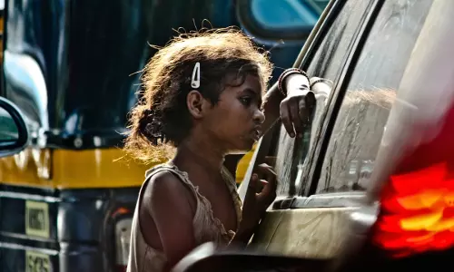 രാജ്യത്ത് ഭിക്ഷാടനം നിരോധിക്കാനാവില്ലെന്ന് സുപ്രീം കോടതി; മറ്റുവഴികള്‍ ഇല്ലാത്തവരാണ് ഭിക്ഷ യാചിക്കാന്‍ പോകുന്നത്