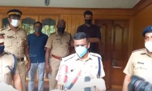 പിറവത്ത് വൻ കള്ളനോട്ട് വേട്ട; 500 രൂപയുടെ ഏഴരലക്ഷത്തിലേറെ കള്ളനോട്ട് പിടിച്ചെടുത്തു