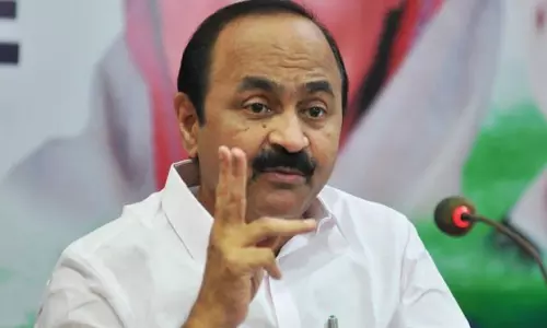 മേനിനടിക്കാന്‍‌ വേണ്ടി കോവിഡ് മരണക്കണക്കില്‍ സര്‍ക്കാര്‍ ഒത്തുകളിക്കുന്നു: വി.ഡി. സതീശന്‍