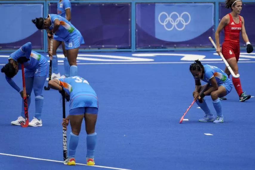 തുടര്‍ച്ചയായ മൂന്നാം തോല്‍വി; ഒളിമ്പിക് ഹോക്കിയില്‍ നിന്ന് ഇന്ത്യന്‍ വനിതകള്‍ പുറത്ത്