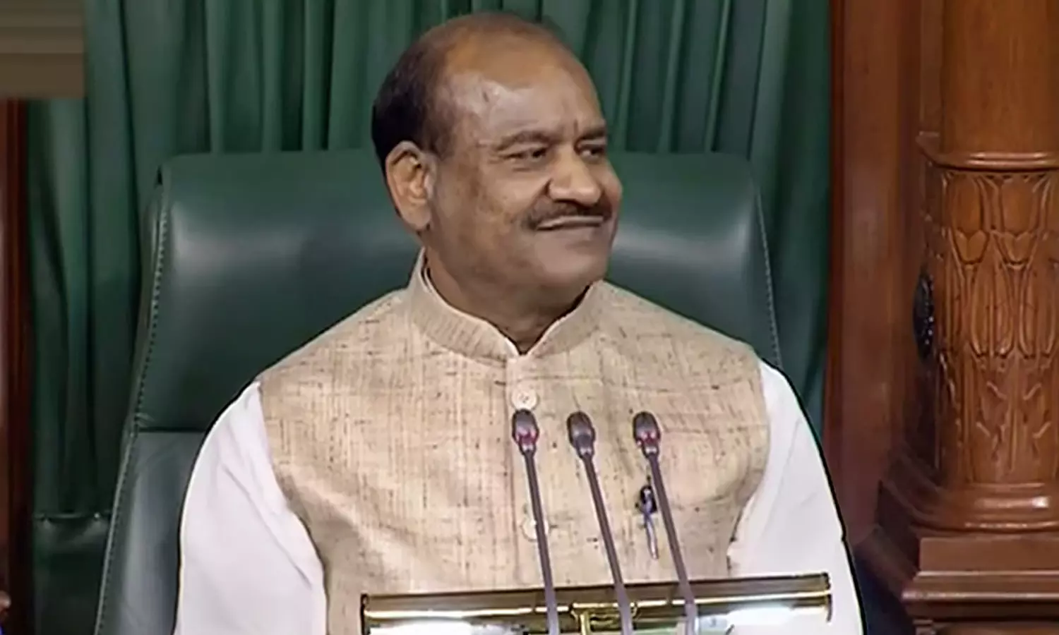 പാര്‍ലമെന്റിനെ കേരള നിയമസഭപോലെ ആക്കരുത്; എം.പിമാര്‍ക്ക് ലോക്‌സഭാ സ്പീക്കറുടെ താക്കീത്