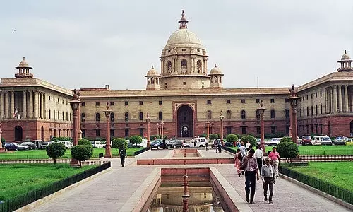 ഇന്ത്യന്‍ തൊഴിലാളികള്‍ക്ക് വിദേശ രാജ്യങ്ങള്‍ നല്‍കേണ്ട മിനിമം വേതന പരിധി കുറച്ച നടപടി കേന്ദ്രസര്‍ക്കാര്‍ പിന്‍വലിച്ചു