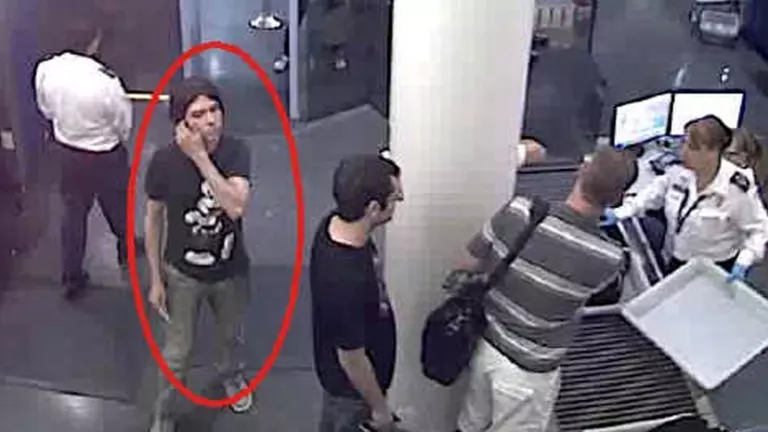 ആദ്യം പൂച്ചകളെ കൊന്നു, പിന്നീട് മനുഷ്യരെ; ഇന്റര്നെറ്റിലെ അപകടകാരിയായ ആ സൈക്കോ കില്ലര് പിടിക്കപ്പെട്ടതെങ്ങനെ? ആദ്യം പൂച്ചകളെ കൊന്നു, പിന്നീട് മനുഷ്യരെ; ഇന്റര്നെറ്റിലെ അപകടകാരിയായ ആ സൈക്കോ കില്ലര് പിടിക്കപ്പെട്ടതെങ്ങനെ?