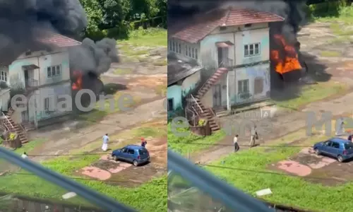 കോഴിക്കോട് നടക്കാവിൽ പഴയ പെട്രോള്‍ പമ്പിന്‍റെ ടാങ്കിന് തീപിടിച്ചു