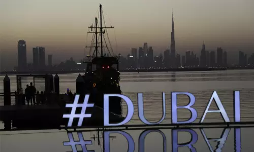 ദുബൈയിൽ 88 സർക്കാർ സേവനങ്ങൾക്ക് ഫീസ് ഇളവ് ദുബൈയിൽ 88 സർക്കാർ സേവനങ്ങൾക്ക് ഫീസ് ഇളവ്