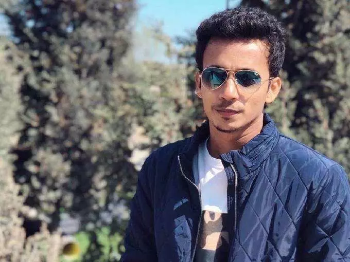 അധികം സംസാരിക്കാത്ത പ്രകൃതം, സുഹൃത്തുക്കള്‍ കുറവ്; രഖിലിനെക്കുറിച്ച് ബന്ധുക്കള്‍