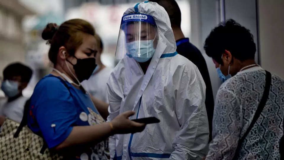 ചൈനയില്‍ വീണ്ടും കോവിഡ് തരംഗം: പടരുന്നത് ഡെല്‍റ്റ വകഭേദം