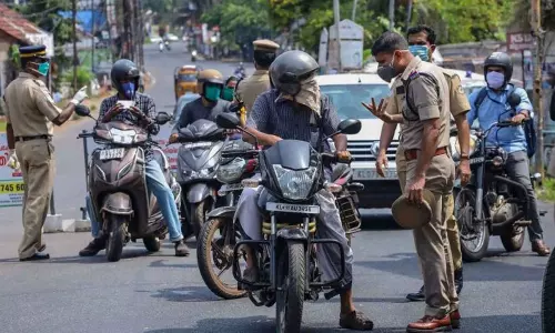 കോവിഡ് നിയന്ത്രണങ്ങൾ പൊളിച്ചെഴുതുന്നു; പുതിയ മാർഗനിർദേശങ്ങൾ ഉടന് കോവിഡ് നിയന്ത്രണങ്ങൾ പൊളിച്ചെഴുതുന്നു; പുതിയ മാർഗനിർദേശങ്ങൾ ഉടന്