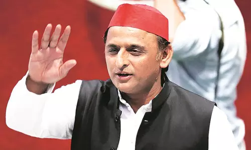 യുപിയിൽ ചെറുകക്ഷികളെ കൂട്ടി നിയമസഭാ തെരഞ്ഞെടുപ്പിനൊരുങ്ങാൻ എസ്പി യുപിയിൽ ചെറുകക്ഷികളെ കൂട്ടി നിയമസഭാ തെരഞ്ഞെടുപ്പിനൊരുങ്ങാൻ എസ്പി