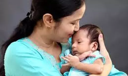 അമ്മ കഴിക്കുന്ന ഭക്ഷണം സ്‍പെഷ്യലായാല്‍ മുലപ്പാല്‍ കൂടുമോ?