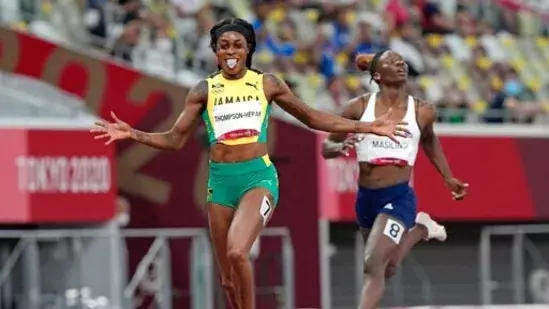 കൊടുങ്കാറ്റായി എലൈന് തോംസൻ; 100ന് പിന്നാലെ 200ലും സ്വർണം കൊടുങ്കാറ്റായി എലൈന് തോംസൻ; 100ന് പിന്നാലെ 200ലും സ്വർണം