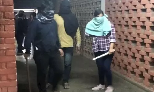 ജെ.എന്.യു ക്യാമ്പസിലെ മുഖം മൂടിസംഘത്തിന്റെ അക്രമം; ഇതുവരെ ആരെയും അറസ്റ്റ് ചെയ്തിട്ടില്ലെന്ന് സര്ക്കാര് പാര്ലമെന്റില് ജെ.എന്.യു ക്യാമ്പസിലെ മുഖം മൂടിസംഘത്തിന്റെ അക്രമം; ഇതുവരെ ആരെയും അറസ്റ്റ് ചെയ്തിട്ടില്ലെന്ന് സര്ക്കാര് പാര്ലമെന്റില്