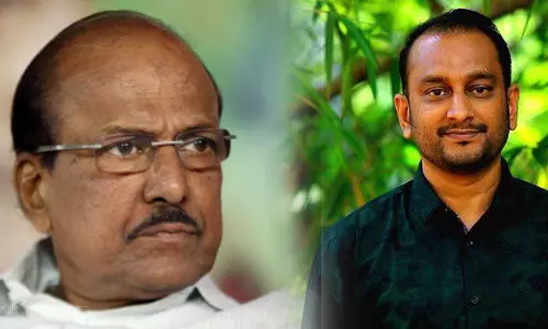 ലീഗ് ഭാരവാഹിയോഗത്തില് കുഞ്ഞാലിക്കുട്ടിയെ പിന്തുണച്ച പി.കെ ഫിറോസിന് സോഷ്യല്മീഡിയയില് വിമര്ശനം ലീഗ് ഭാരവാഹിയോഗത്തില് കുഞ്ഞാലിക്കുട്ടിയെ പിന്തുണച്ച പി.കെ ഫിറോസിന് സോഷ്യല്മീഡിയയില് വിമര്ശനം